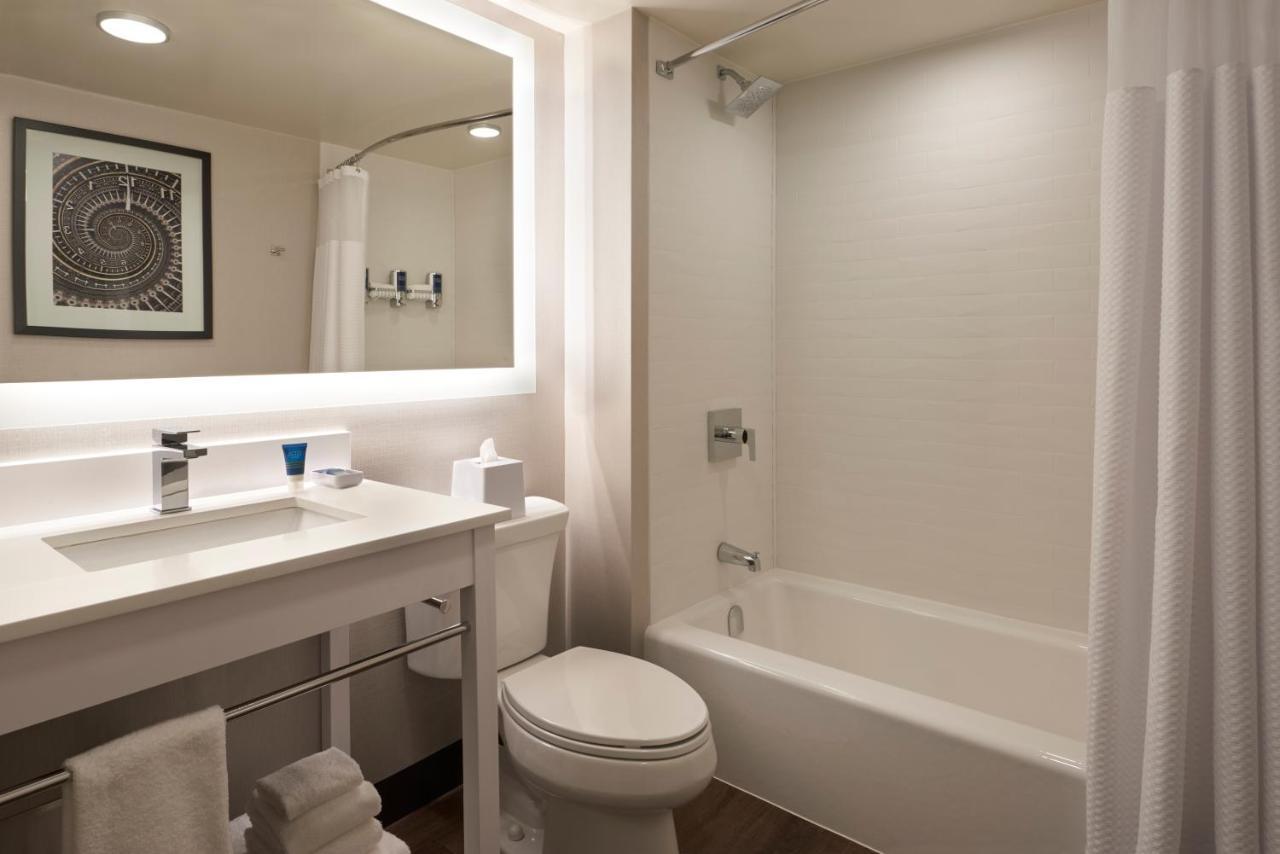 Four Points By Sheraton Toronto Airport East Eksteriør billede