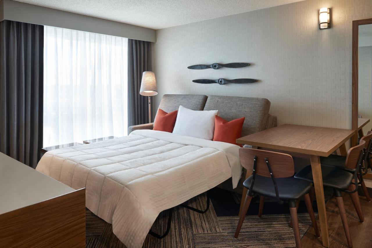 Four Points By Sheraton Toronto Airport East Eksteriør billede